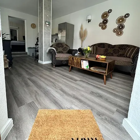 Apartment Am Strom